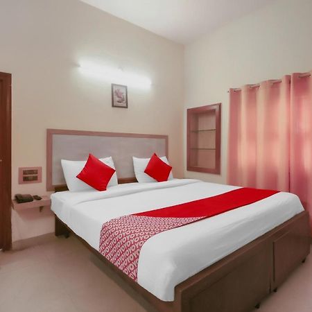 Kaveri Hotel Bed & Breakfast マイソール エクステリア 写真