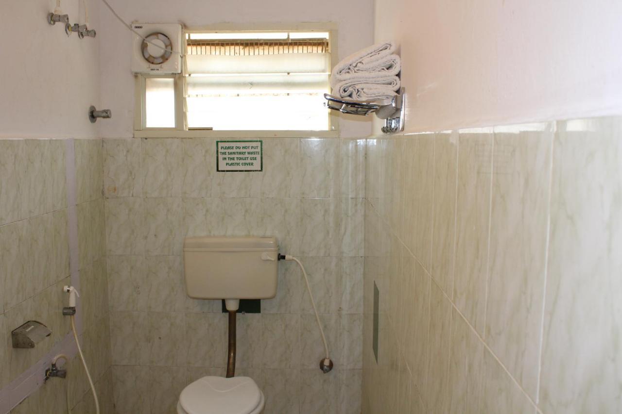 Kaveri Hotel Bed & Breakfast マイソール エクステリア 写真