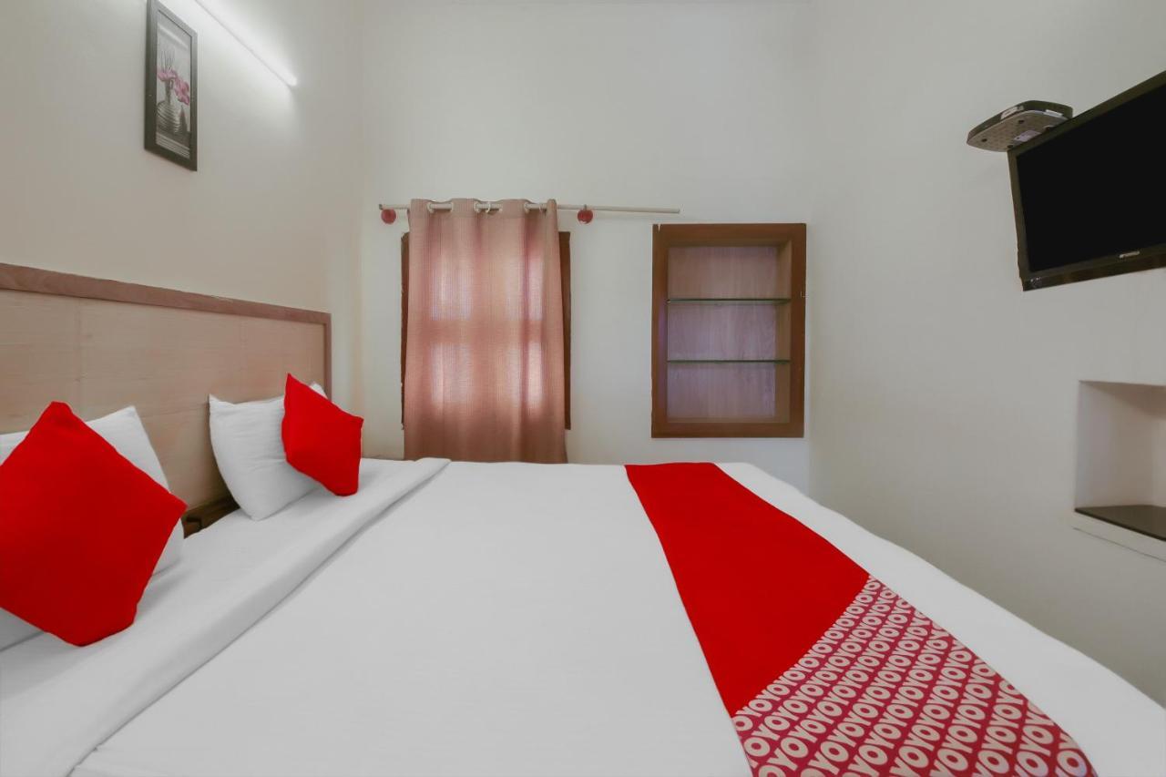 Kaveri Hotel Bed & Breakfast マイソール エクステリア 写真