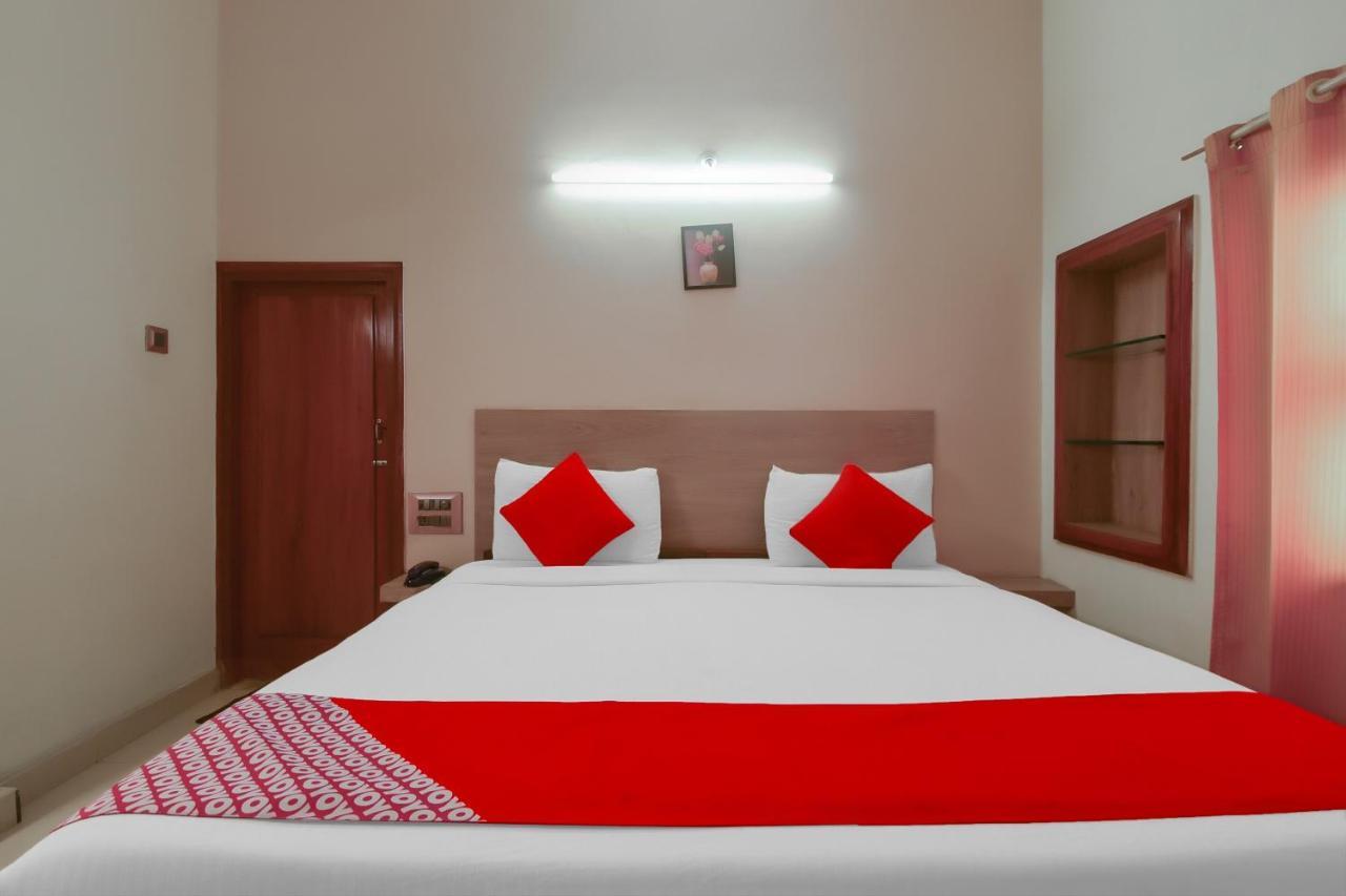 Kaveri Hotel Bed & Breakfast マイソール エクステリア 写真